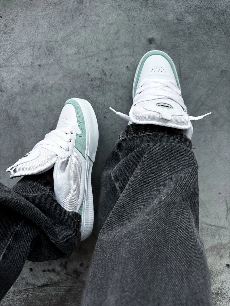 Hocks Puff Pimp Iris