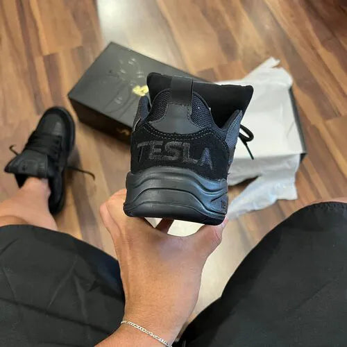 Tesla Nine All Black